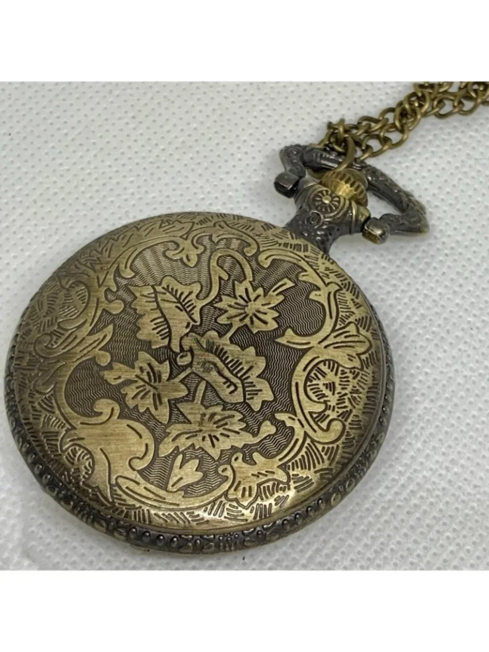 Quartz analog Pocket Watch bronze tone 45mm white dial  chain necklace running